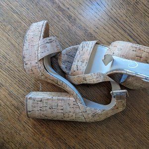 Jessica Simpson Women's Tan and Khaki High Heel Size 7 37.5